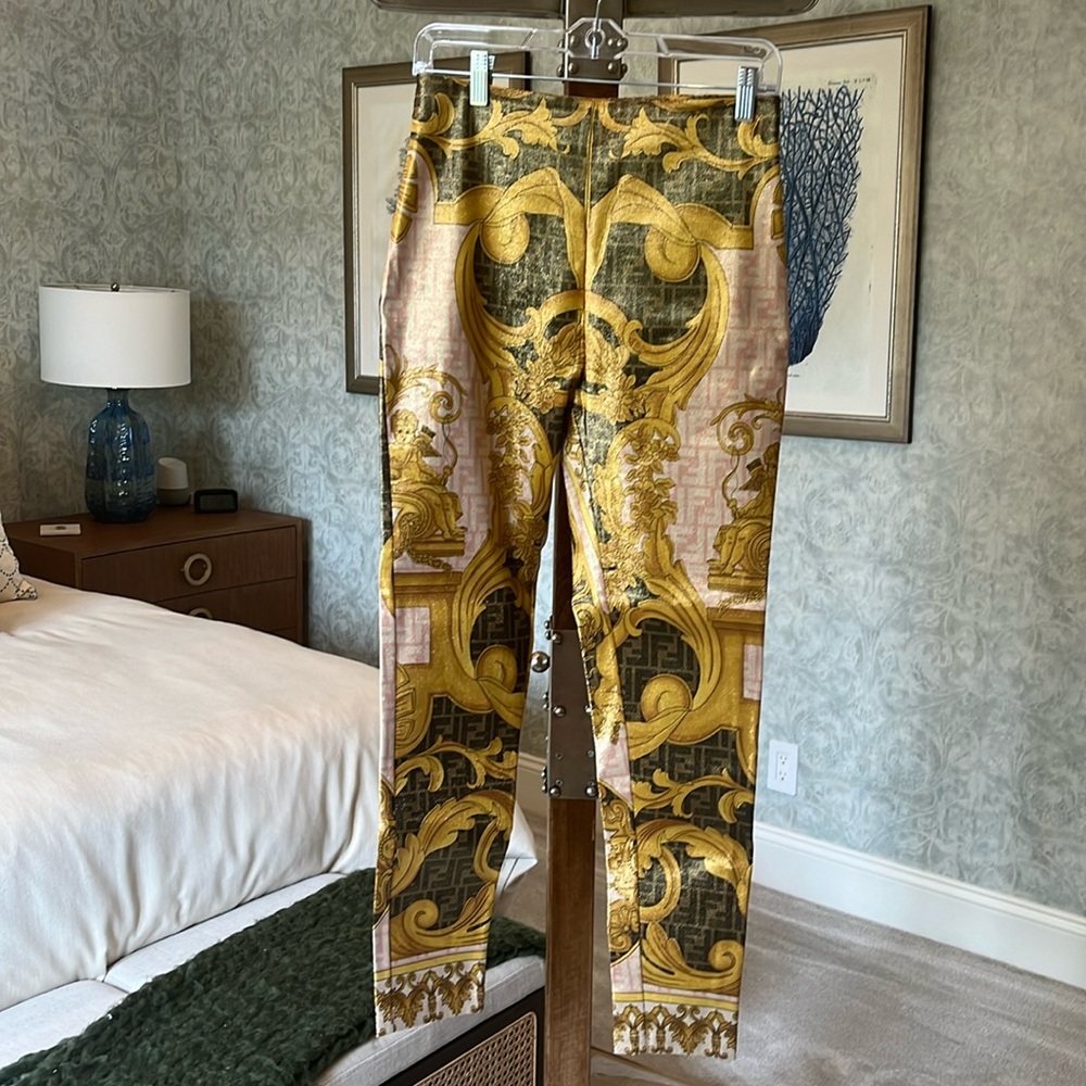 NWT Fendace Leggings